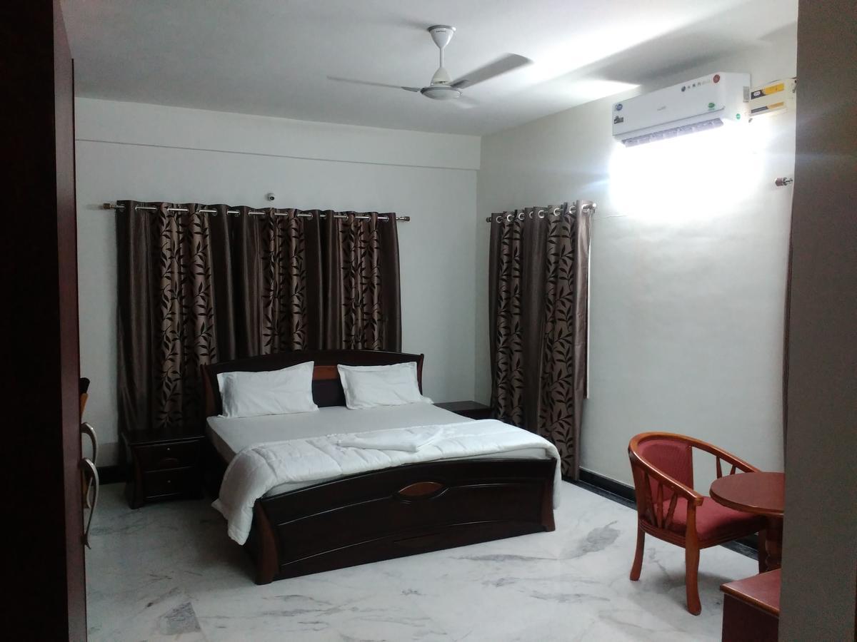 Fresh Living Prime Banjara Hotel Hyderabad Luaran gambar