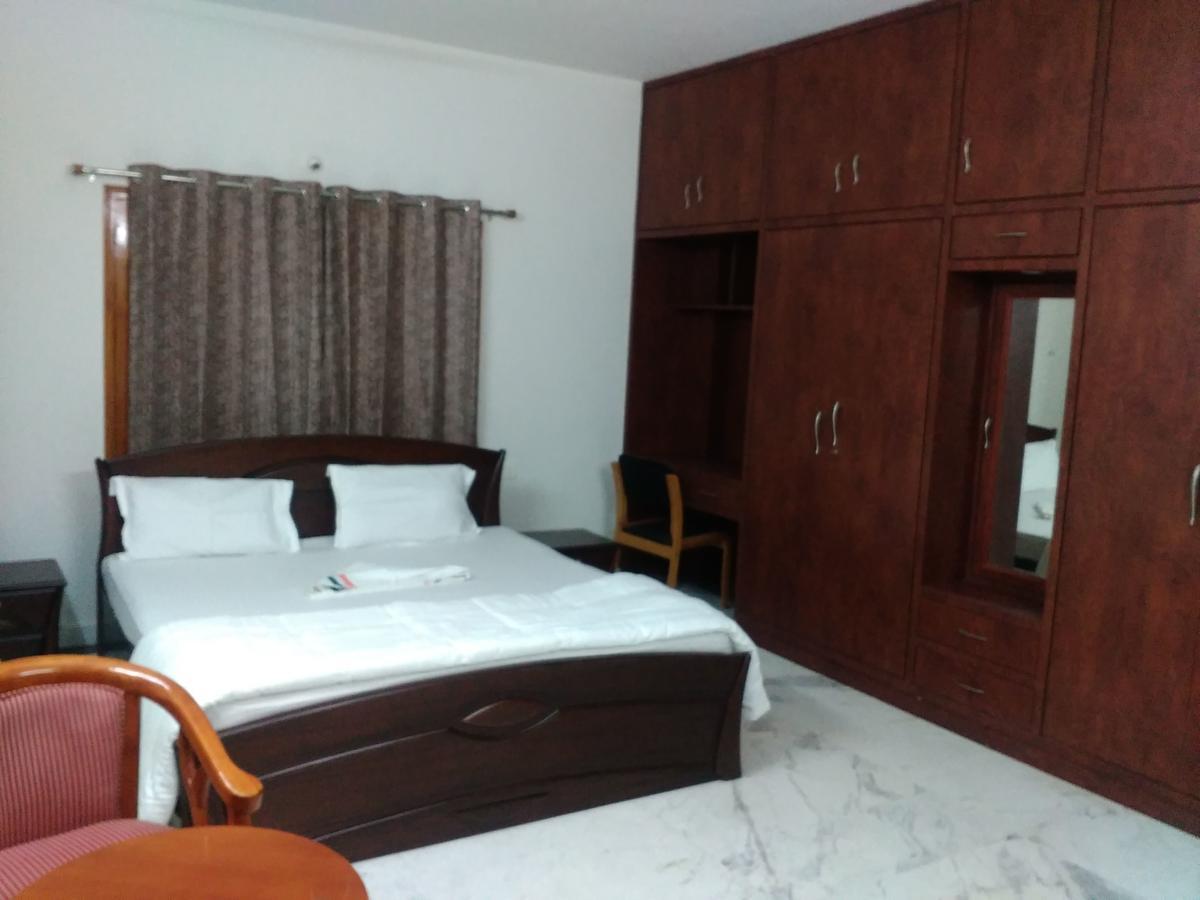 Fresh Living Prime Banjara Hotel Hyderabad Luaran gambar
